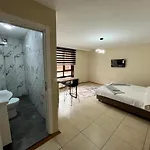 Brown 3*